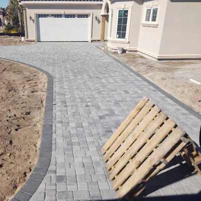 This is a Picture of Pavers from mulchbucket.com